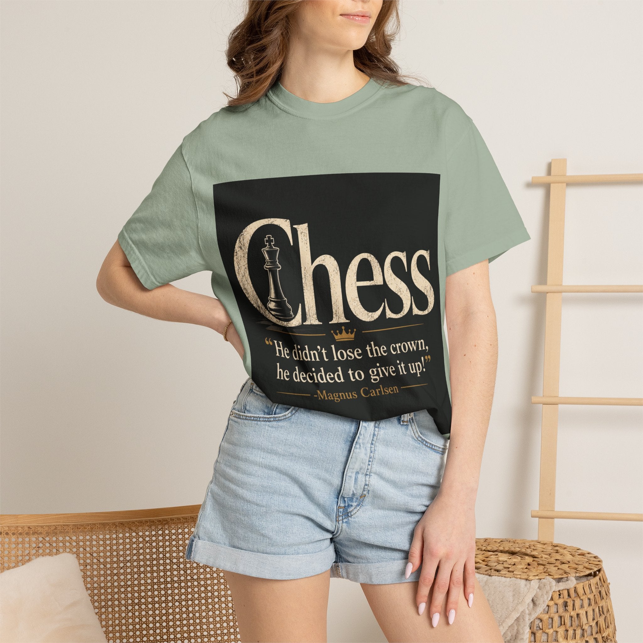 Chess Quote T-Shirt — “He didn't lose the crown, he decided to give it up” Magnus Carlsen
